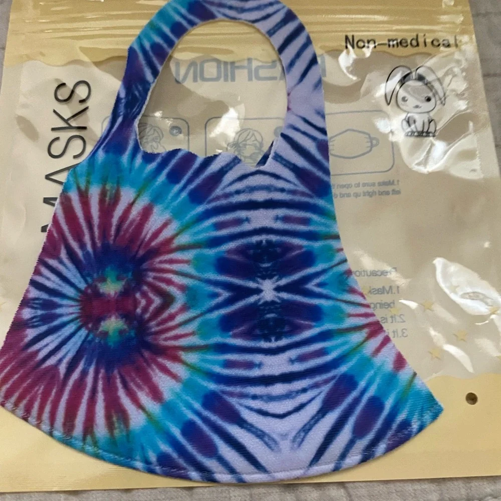 5 x face mask for 15$ different colors all 5 included or pick what color